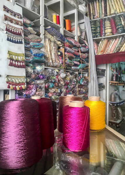 Porte-clés NIHAYA coloré et noué à bouton