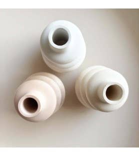 Petit vase artisanal décoratif - coloris doux et naturel: Blanc