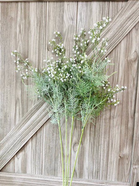 Spray de gypsophile doux givré pour créations décoratives