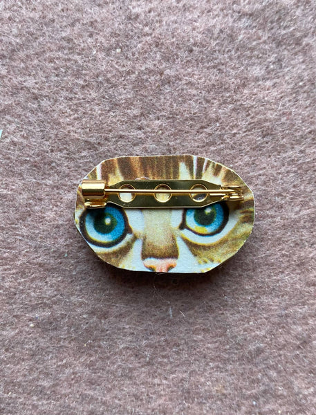 Broche en strass « WORD »