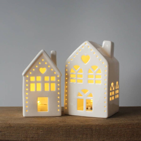 Maison illuminée avec cœur, 12,5 cm
