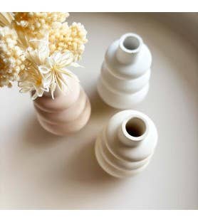 Petit vase artisanal décoratif - coloris doux et naturel: Blanc