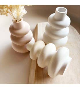 Petit vase artisanal décoratif - coloris doux et naturel: Blanc