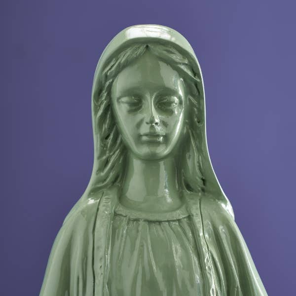 Madone, verte, polyrésine, 11,5 x 9,5 x 33,5 cm