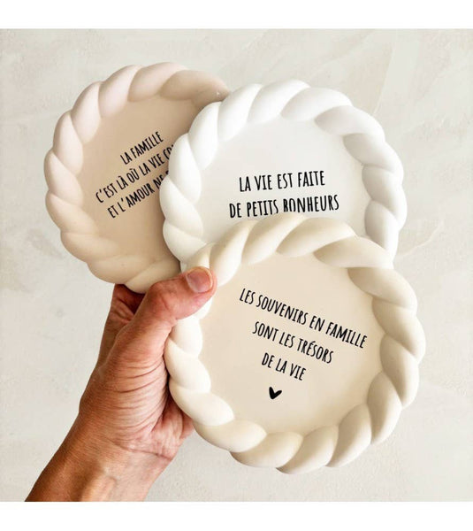 Coupelle vide poche cadeau message famille bonheur amour: Beige / texte Noir / La famille c'est là où la vie commence et l'amour ne finit jamais