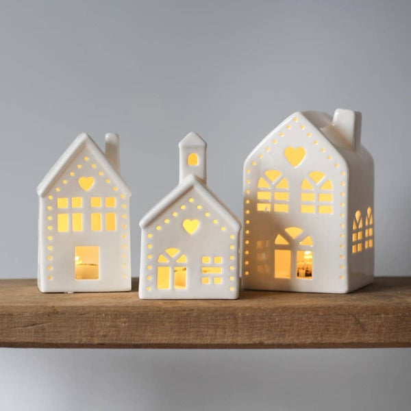 Maison illuminée avec cœur, 12,5 cm