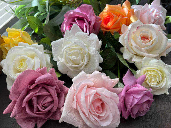 Rose premium 74 cm à grande fleur, toucher réaliste: Rose pâle