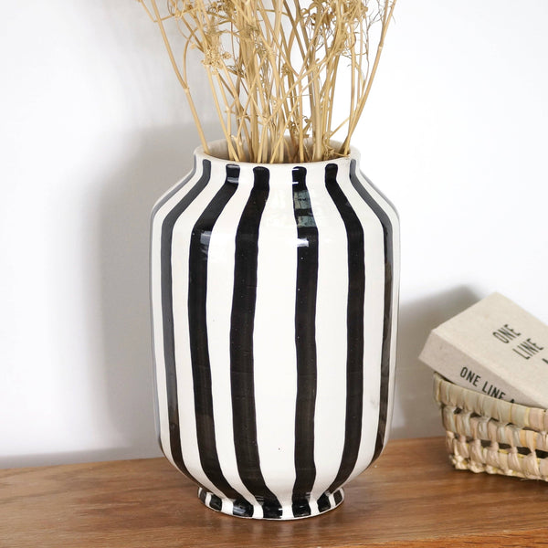 Vase décoratif rayé noir & blanc